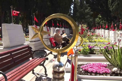 Edirnekapı Şehitliği’nde bayram ziyareti
