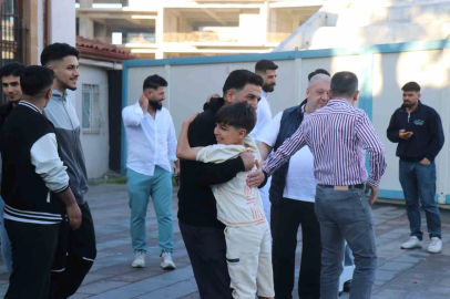 Sakarya’da vatandaşlar bayram namazı için camileri doldurdu
