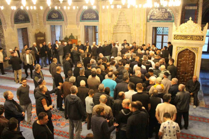 Sultan II. Bayezid Camii’nde bayram namazı kılındı

