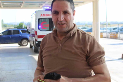 "13 dakikada kurbanı keserim" diyen acemi kasap kendini kesti
