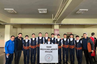 Halk Oyunlarında Erzurum Gençlik Spor ve EKTUD şampiyon
