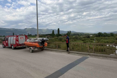 Tokat’ta ırmağa giren 2 genç akıntıya kapılarak kayboldu
