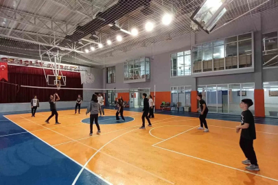Öğrenciler Gençlik Merkezinde spor ve sanatla buluştu
