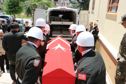 Kıbrıs gazisi İbrahim Halil Tüfekçiyaşar son yolculuğuna uğurlandı
