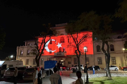 İstanbul’un fethinin 573. yıl dönümünde 3 ayrı noktada video mapping gösterisi
