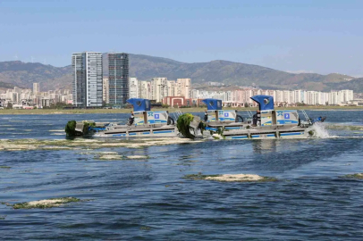 Büyükşehir’den Körfez’de temizlik mesaisi

