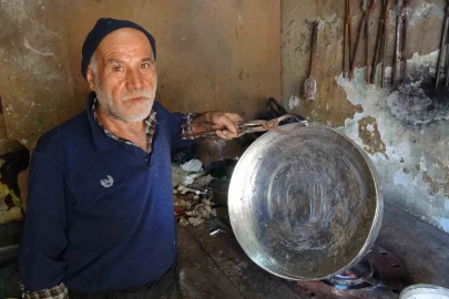 Meslekte 55 yılı geride bıraktı: Şimdi yetiştirecek çırak bulamıyor
