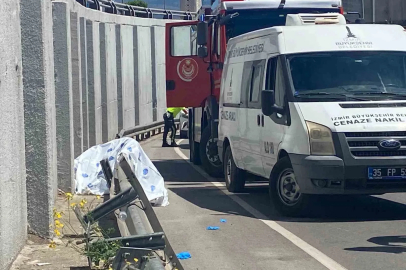İzmir’de demir bariyere çarpan motosikletin sürücüsü hayatını kaybetti
