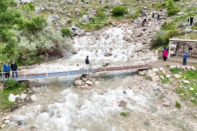 Tomarza’daki ’Göz’ 6 yıl sonra yeniden akmaya başladı
