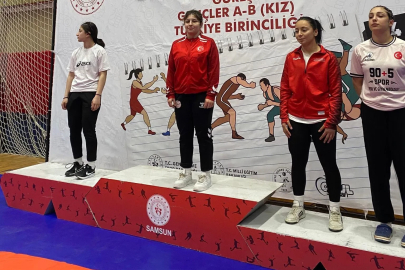 Sivas’ın "Altın Kızı" Türkiye şampiyonu oldu

