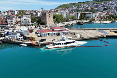 Sinop’ta yarıya kadar suya gömülen milyarlık lüks yat havadan görüntülendi
