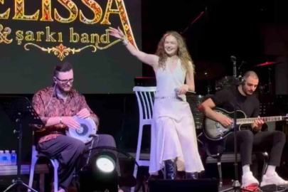 Romanyalı yıldız Amelissa’dan Bodrum’da bayram şovu
