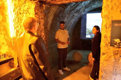 Vali Polat bu kez rehber oldu: Kars’ı adım adım anlattı, Peynir Müzesi’ni gezdirdi

