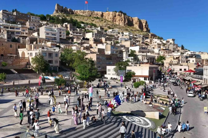 Tarihi kent Mardin, bayramda turistlerin gözdesi oldu
