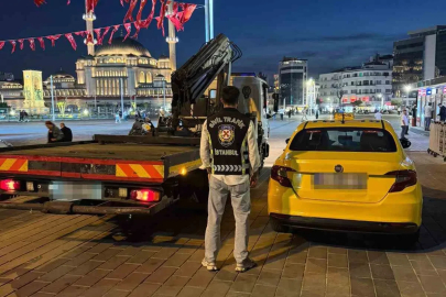 Beyoğlu’nda aracına turisti aldıktan sonra taksimetre açmayan şoföre 141 bin lira para cezası
