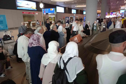 Hacılar kutsal topraklardan yurda dönmeye başladı
