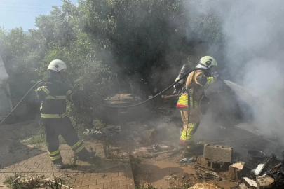 Hatay’da bahçe ve çadır yangını
