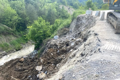 Düzce’de aşırı yağışlar heyelana neden oluyor
