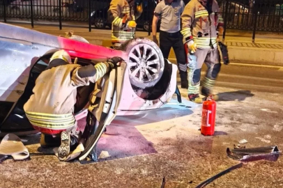 Edirne’de otomobil refüje çarpıp takla attı: 1 yaralı
