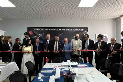 Yüksekova’da ‘Astronomi, Havacılık ve Uzay Atölyesi’ açıldı
