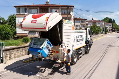 Kartepe’de bayram sonrası temizlik mesaisi
