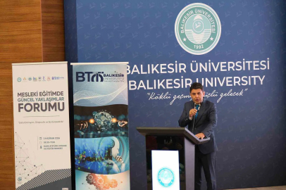 Bakan Yardımcısı Boyraz, "Mesleki Eğitimde Güncel Yaklaşımlar Forumu"nda öğrencilerle buluştu
