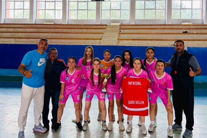 Salihli Sosyal Bilimler Lisesi’nden çifte şampiyonluk
