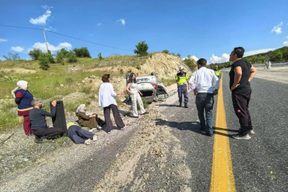 Elazığ’da otomobil takla attı: 3 yaralı
