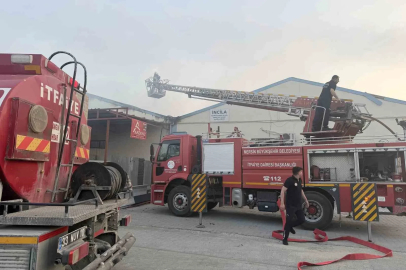 Tarsus’ta atölyede çıkan yangın korkuttu
