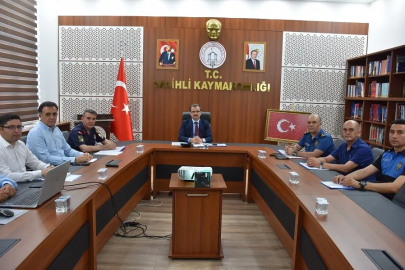 Salihli’de metruk binalara geçit yok
