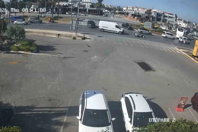 Bodrum’daki kaza kamerada: "Motosiklet savruldu, 2 kişi yaralandı"
