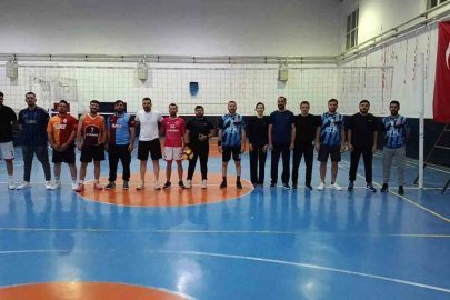 Hocalar’da voleybol turnuvası final heyecanı
