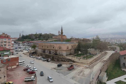 Asırlık Sungur Bey Cami Cuma namazı ile yeniden ibadete açılıyor

