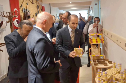 aldıkları eğitimin ardından yaptıkları el emeği ürünler görücüye çıktı
