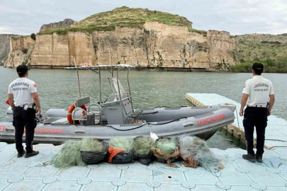 Ağ ile avlanma yasağına uymayan 3 şahsı jandarma yakaladı
