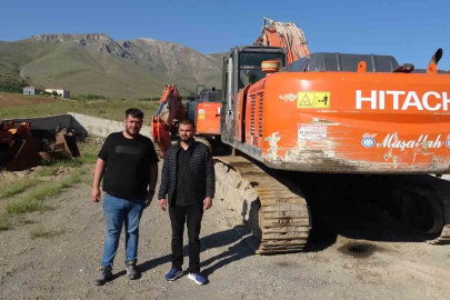 Gasp edildiğini iddia ettikleri 40 milyonluk iş makinelerini dağın başında buldular
