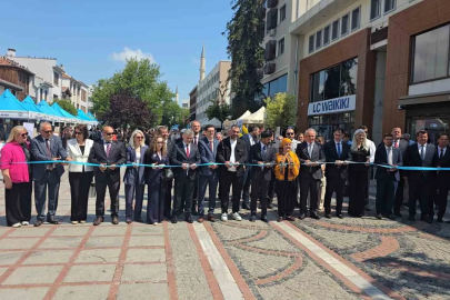 Edirne’de Hayat Boyu Öğrenme Haftası kutlandı: Kursiyerler 1 yıllık emeklerini görücüye çıkardı
