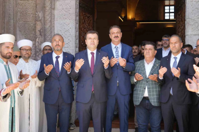 691 yıllık Sungurbey Camii yeniden ibadete açıldı
