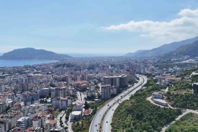 24 ilçede nüfusuyla ilk sırada olan Alanya ilçesinde il olma beklentisi
