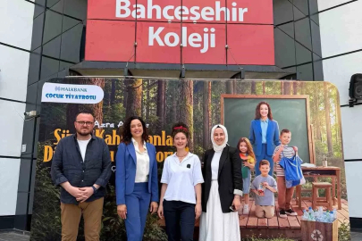 Azra Akın Bahçeşehir Kolejinde
