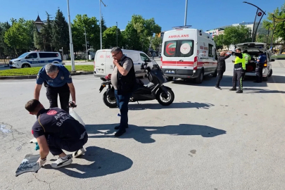Kütahya’da motosiklet ile elektrikli bisiklet çarpıştı: 1 yaralı
