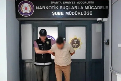 Isparta’da uyuşturucu ticareti suçundan 10 yıl hapis cezasıyla aranan şahıs yakalandı

