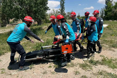 Niğde UMKE personeli medikal kurtarma uygulamaları eğitimini tamamladı
