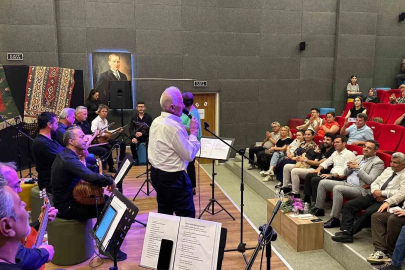 Hayat Boyu Öğrenme Haftası’nda türkü dolu gece
