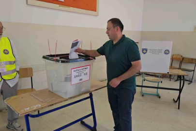 Kosova’da seçmenler, 18 ayda üçüncü kez sandık başında
