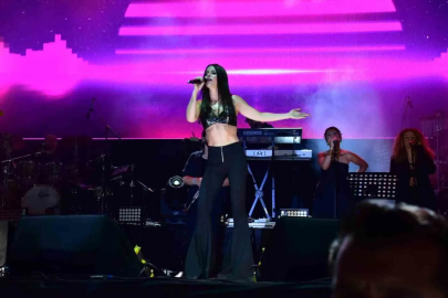 Mut Festivalinde Ceza ve Simge rüzgarı esti

