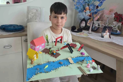 Kütahya’da 3. sınıf öğrencisi Göktuğ Okayay’ın dikkat çeken "Doğal Yaşam" maketi
