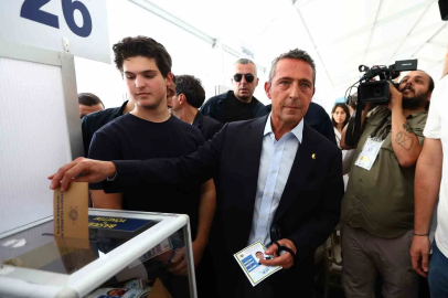 Ali Koç: "Fenerbahçe’nin yeni lideri kim olacaksa onun etrafında camianın birleşmesini diliyorum"
