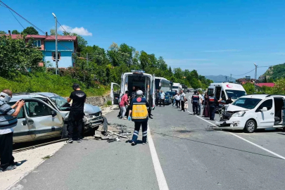 Ordu’da 3 aracın karıştığı trafik kazası: 7 yaralı

