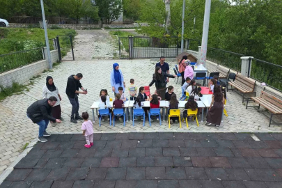 Eğitim gönüllüleri Gevaşlı öğrencilere unutulmaz bir gün yaşattı
